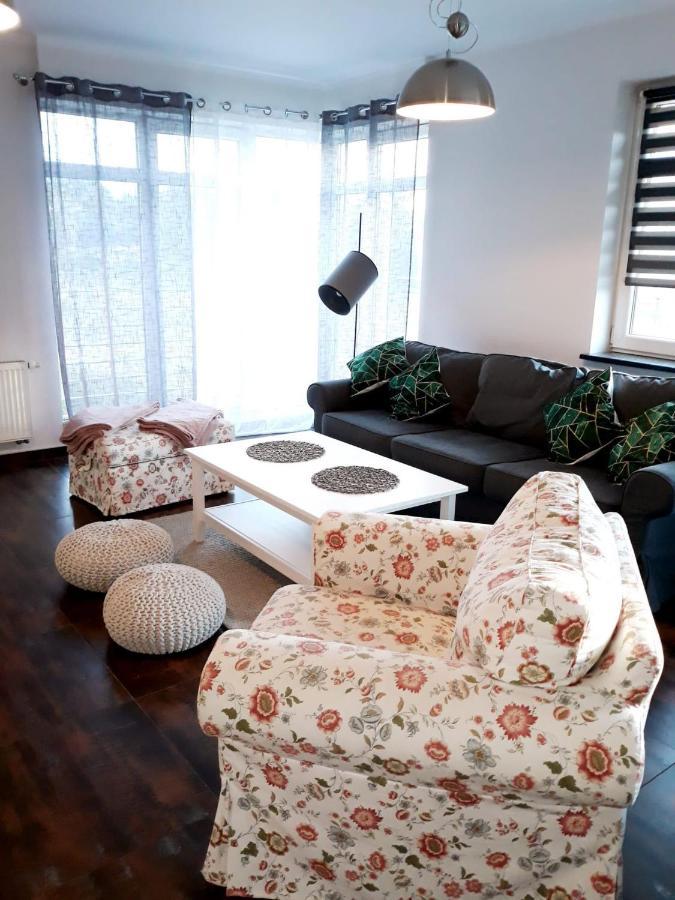 Przy Centrum Lägenhet Jelenia Góra Exteriör bild