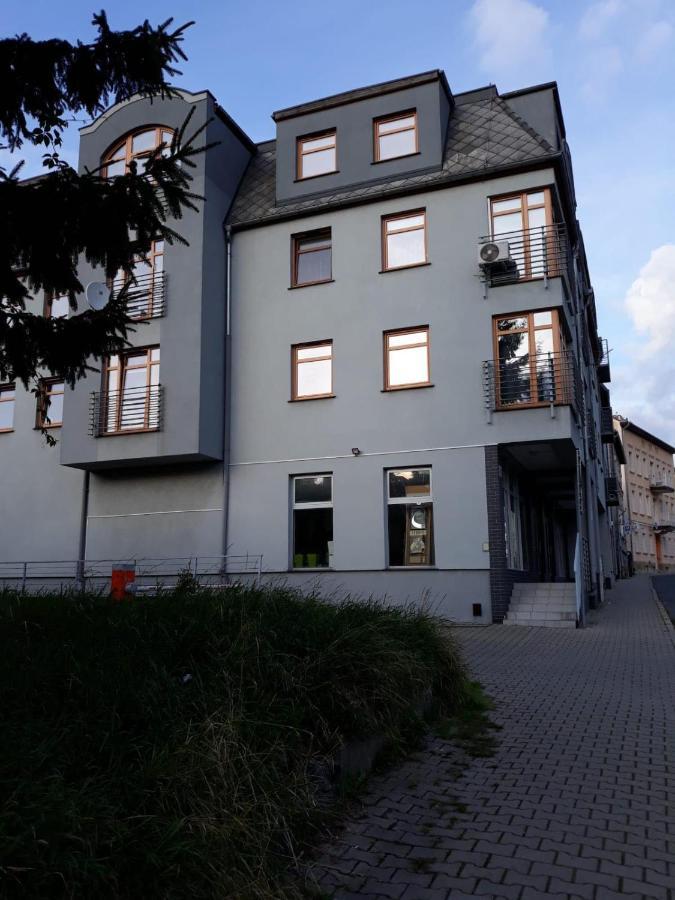 Przy Centrum Lägenhet Jelenia Góra Exteriör bild
